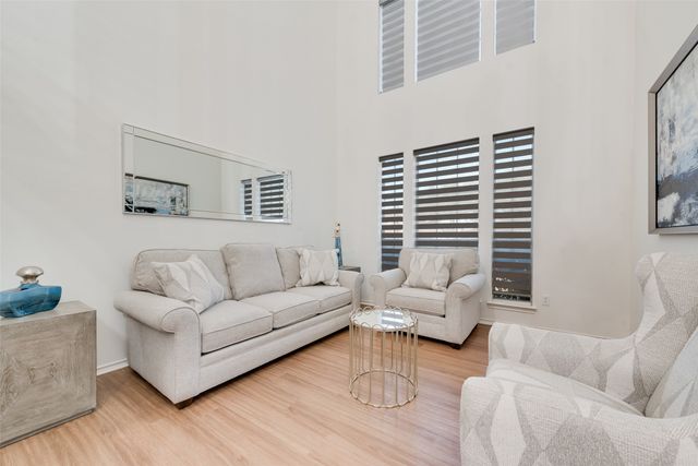 723 Creekstone Drive, Cedar Hill, TX 75104