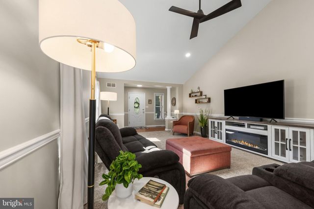 145 LAKESIDE DR, Lewisberry, PA 17339