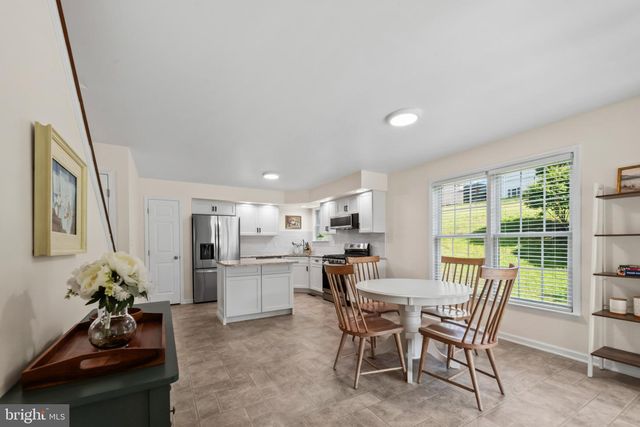 145 LAKESIDE DR, Lewisberry, PA 17339