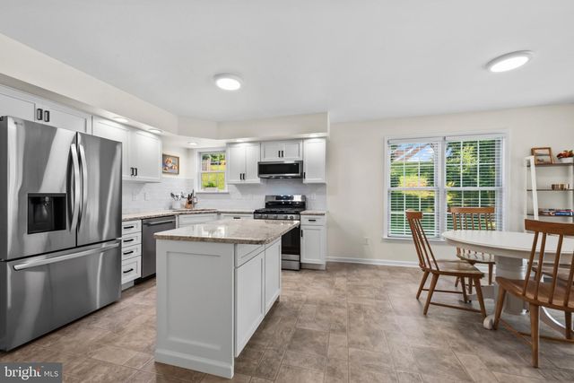 145 LAKESIDE DR, Lewisberry, PA 17339