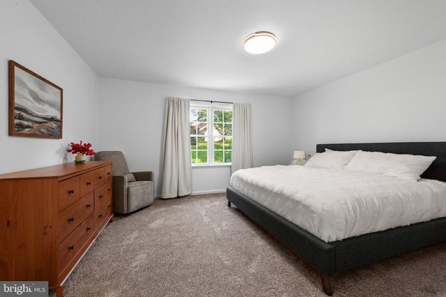 145 LAKESIDE DR, Lewisberry, PA 17339