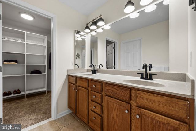 145 LAKESIDE DR, Lewisberry, PA 17339
