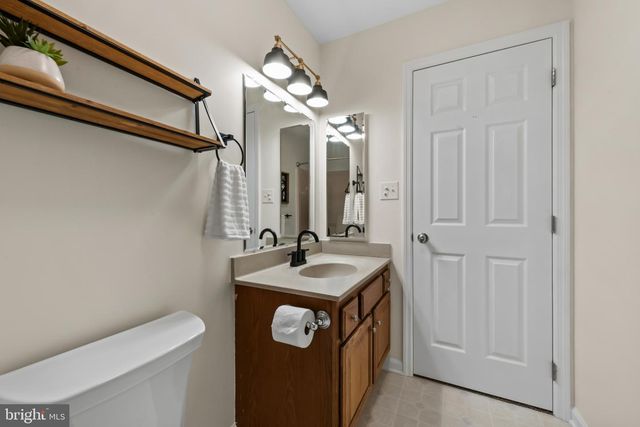 145 LAKESIDE DR, Lewisberry, PA 17339