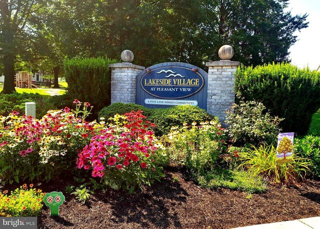 145 LAKESIDE DR, Lewisberry, PA 17339
