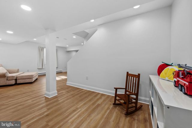 145 LAKESIDE DR, Lewisberry, PA 17339