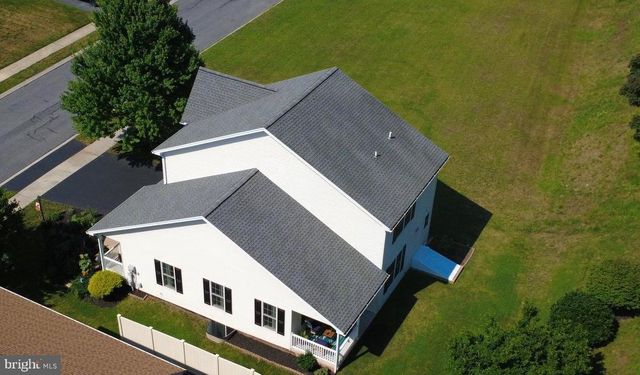 145 LAKESIDE DR, Lewisberry, PA 17339