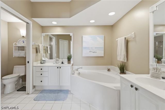 7687 Pebble Creek CIR 301, Naples, FL 34108