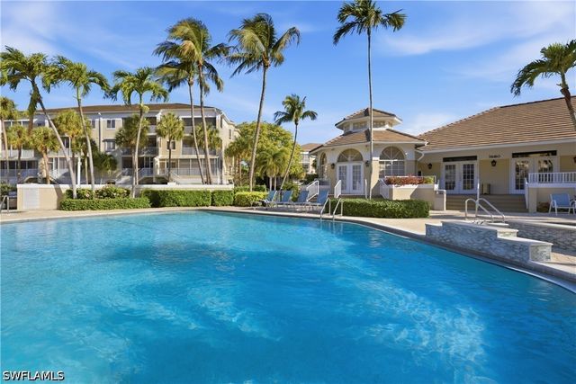 7687 Pebble Creek CIR 301, Naples, FL 34108