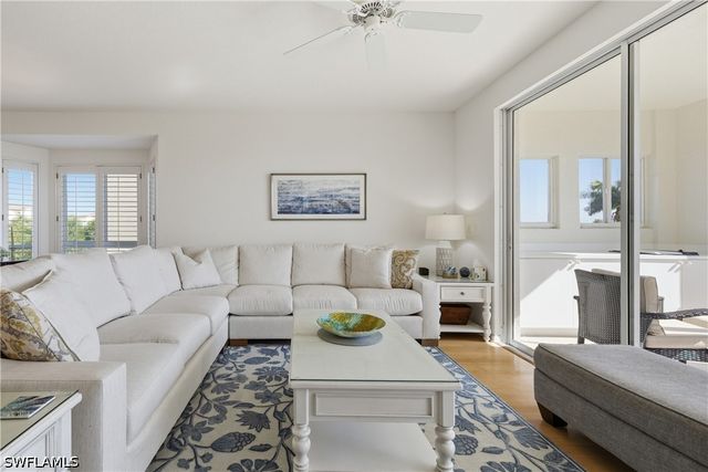 7687 Pebble Creek CIR 301, Naples, FL 34108