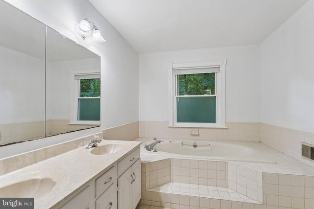 16320 LEA DR, Bowie, MD 20715