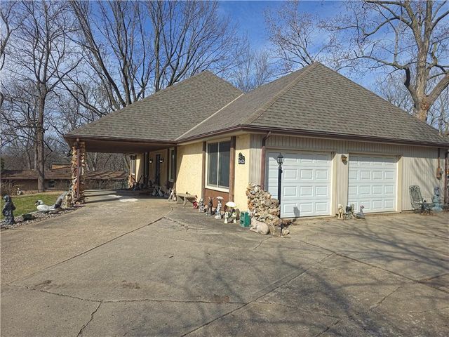 3405 S Crysler Avenue, Independence, MO 64055