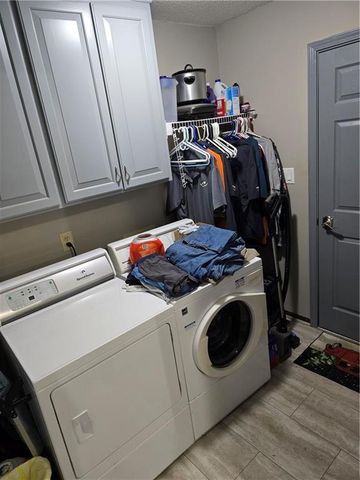 3405 S Crysler Avenue, Independence, MO 64055