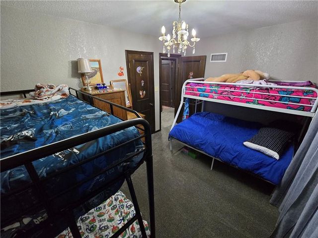 3405 S Crysler Avenue, Independence, MO 64055