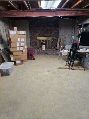 3405 S Crysler Avenue, Independence, MO 64055