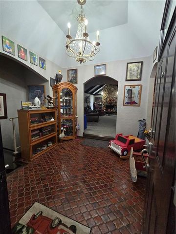 3405 S Crysler Avenue, Independence, MO 64055