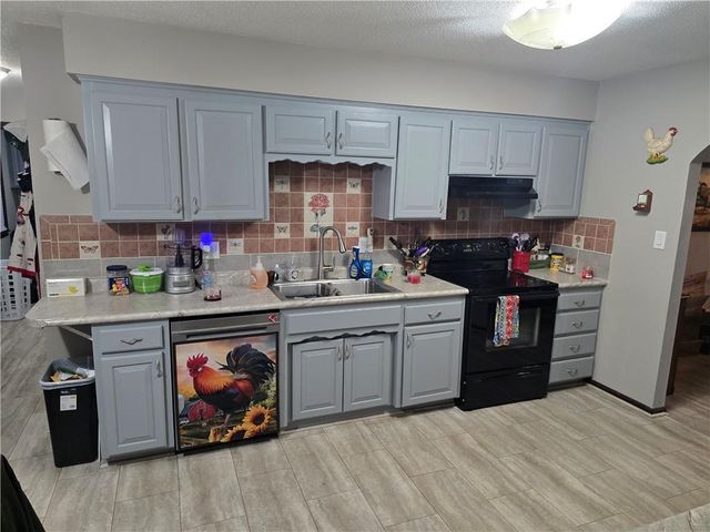 3405 S Crysler Avenue, Independence, MO 64055