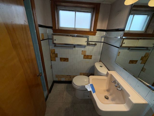 12501 S Throop Street, Calumet Park, IL 60827