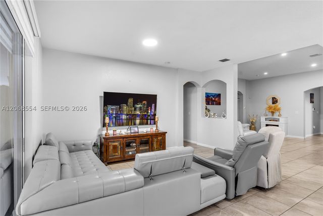 4189 NE 20th St, Homestead, FL 33033