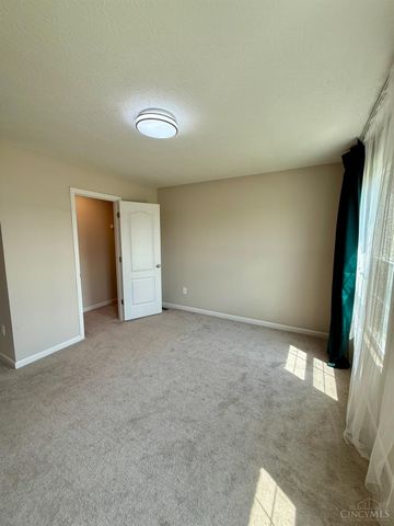 7001 E Quellin Blvd, Maineville, OH 45039
