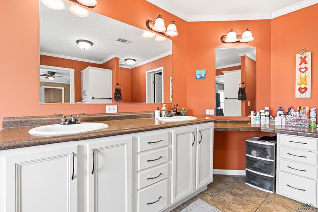 403 Holloway, Big Sandy, TX 75755