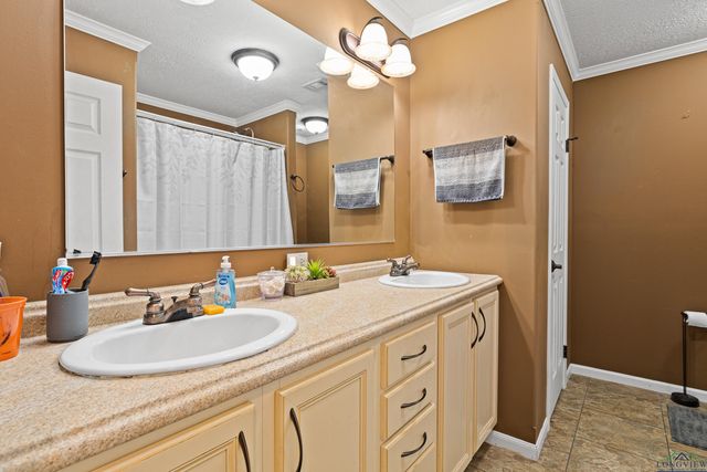 403 Holloway, Big Sandy, TX 75755