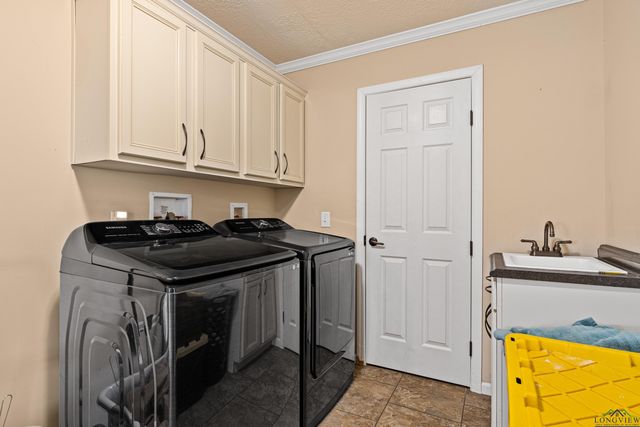 403 Holloway, Big Sandy, TX 75755