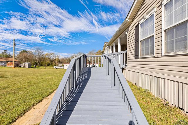 403 Holloway, Big Sandy, TX 75755