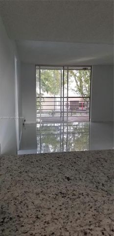 14155 SW 87th St E201, Miami, FL 33183