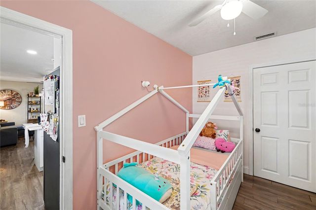 4127 6TH AVENUE, St Petersburg, FL 33713