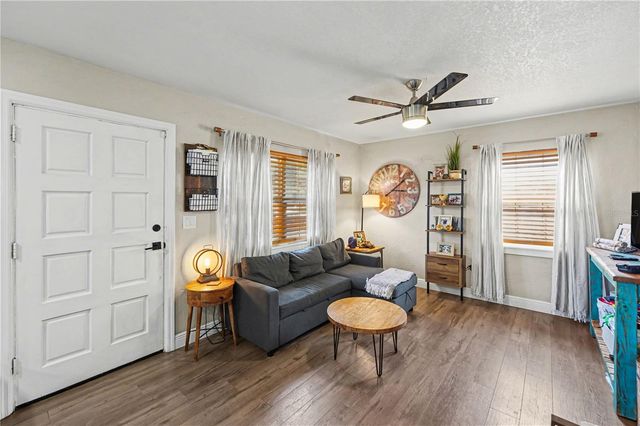 4127 6TH AVENUE, St Petersburg, FL 33713