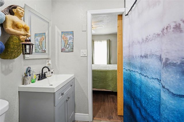 4127 6TH AVENUE, St Petersburg, FL 33713