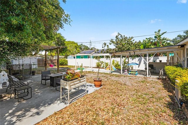 4127 6TH AVENUE, St Petersburg, FL 33713