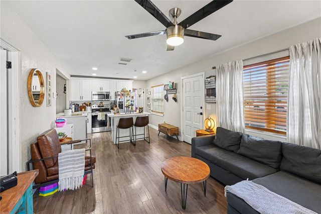 4127 6TH AVENUE, St Petersburg, FL 33713