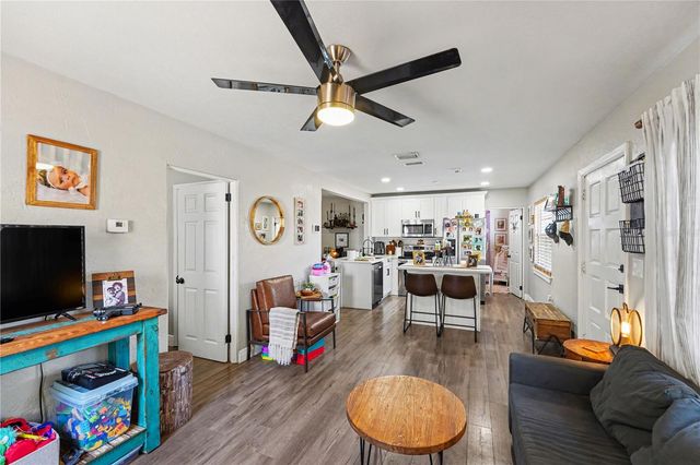 4127 6TH AVENUE, St Petersburg, FL 33713