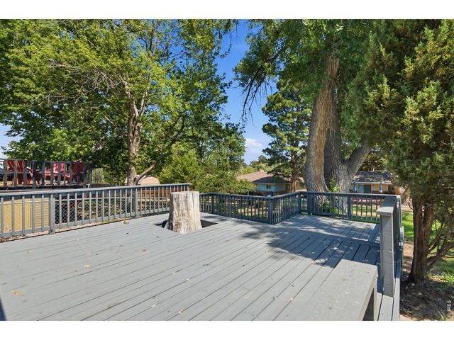 1824 24th Ave Ct, Greeley, CO 80634
