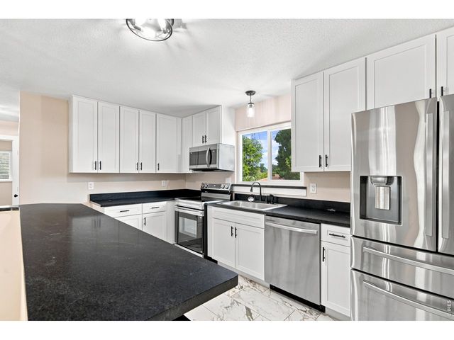 1824 24th Ave Ct, Greeley, CO 80634