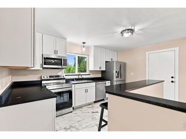 1824 24th Ave Ct, Greeley, CO 80634