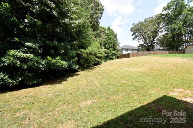 9721 Castle Terrace Court, Charlotte, NC 28215