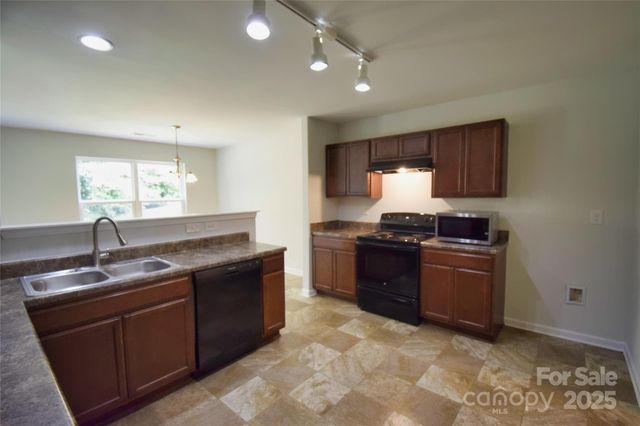 9721 Castle Terrace Court, Charlotte, NC 28215
