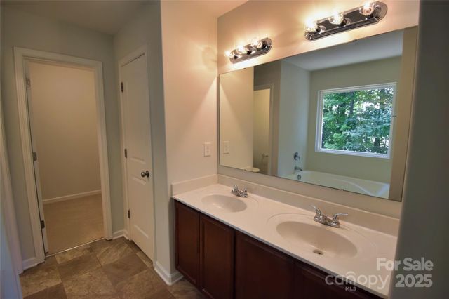 9721 Castle Terrace Court, Charlotte, NC 28215