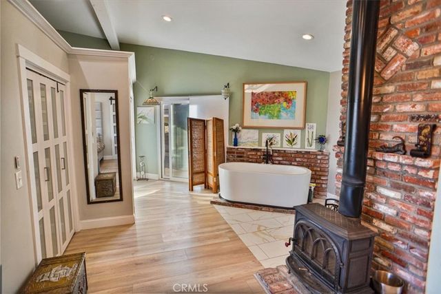 40005 92nd Street W, Leona Valley, CA 93551