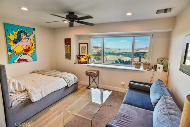 40005 92nd Street W, Leona Valley, CA 93551