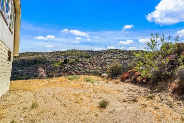 40005 92nd Street W, Leona Valley, CA 93551