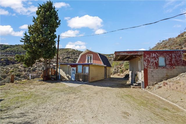 40005 92nd Street W, Leona Valley, CA 93551