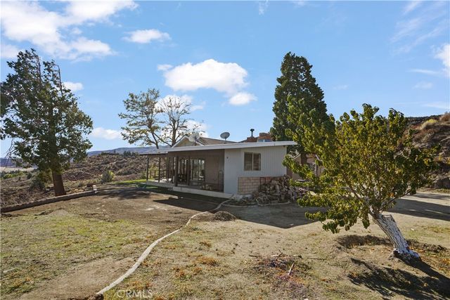 40005 92nd Street W, Leona Valley, CA 93551