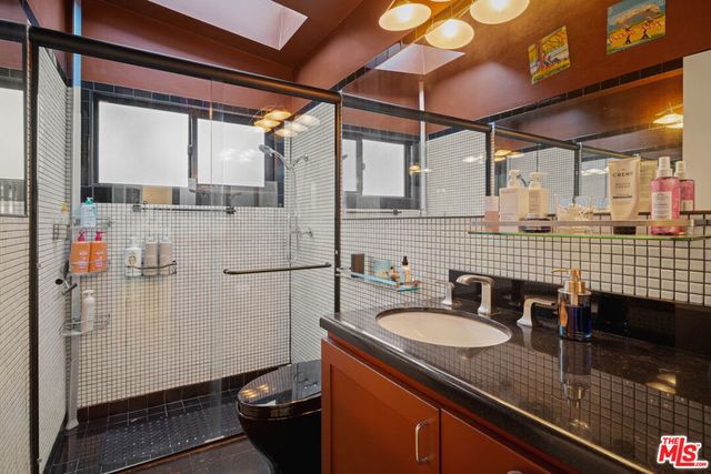 8011 Padre Lane, Los Angeles, CA 90046