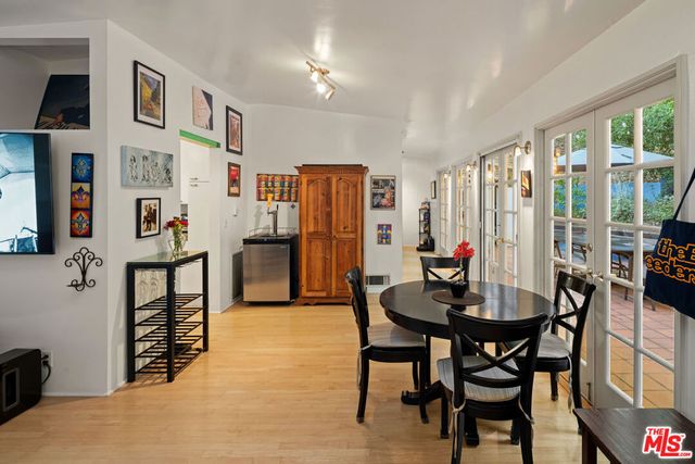 8011 Padre Lane, Los Angeles, CA 90046