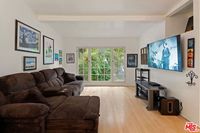 8011 Padre Lane, Los Angeles, CA 90046