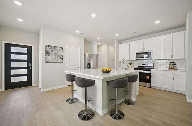 518 Clover Creek Drive, Mckinney, TX 75071