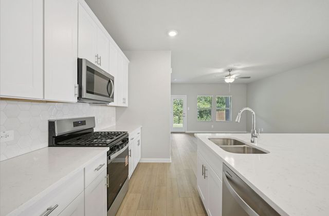 518 Clover Creek Drive, Mckinney, TX 75071